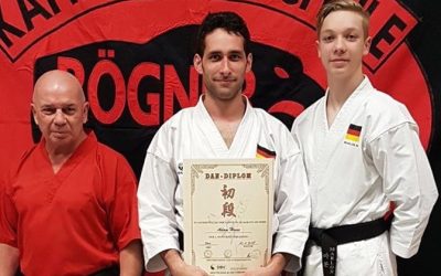 Schwarzer Gürtel für Adam Heese im Karate